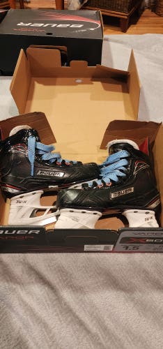 Used Junior Bauer Vapor X600 Hockey Skates Size 1.5