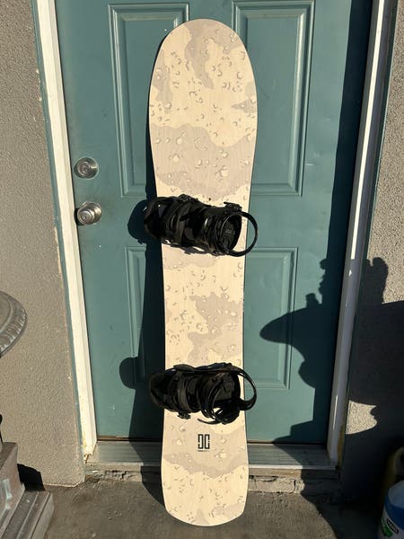 DC Powder Killer Snowboard 160 cm with Burton bindings