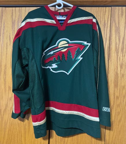 Used vintage Minnesota Wild ccm jersey size large