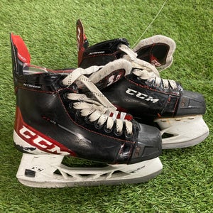 CCM JetSpeed FT475 Hockey Skates | INT 4.5 | Regular