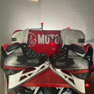 Used Senior Bauer Regular Width  Size 6 Vapor X2.7 Hockey Goalie Skates