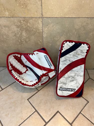 Used Full Right Brown 2550 Glove and Blocker