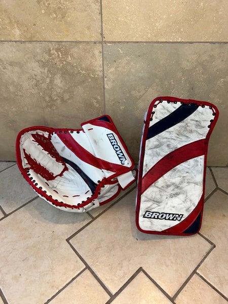 Used Full Right Brown 2550 Glove and Blocker