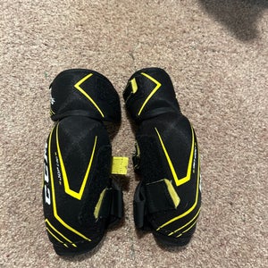 Used Junior CCM Tacks Elbow Pads