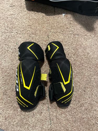 Used Junior CCM Tacks Elbow Pads