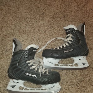 Used Senior Bauer Flexlite 4.0 Hockey Skates Regular Width 7.5