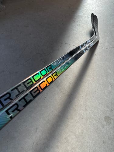 2 PACK P92 80 Flex Holmberg New Senior CCM Left Hand Pro Stock RibCor Trigger 8 Pro Hockey Stick