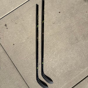 New 2 Pack Senior Bauer Right Handed P28 Ag5nt Hockey Stick