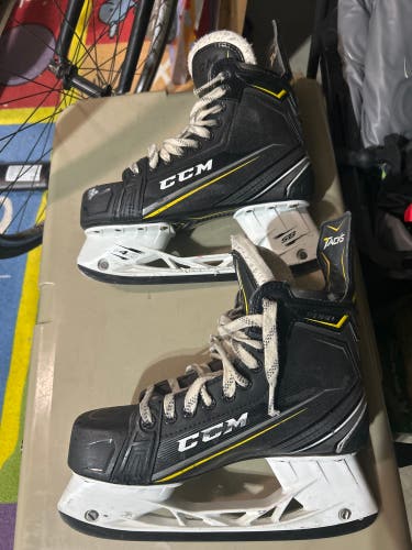 Used Senior CCM 8 Tacks 9080 Hockey Skates