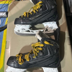 Used CCM Regular Width Size 5 RibCor 44K Hockey Skates