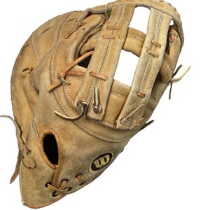 Wilson Right Hand Throw First Base A9884 Baseball Glove 13.5"