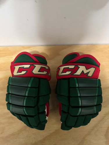 New Minnesota Wild gloves size 13