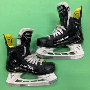 Used Senior Bauer Supreme M4 Hockey Skates |  Size 6 Fit 2