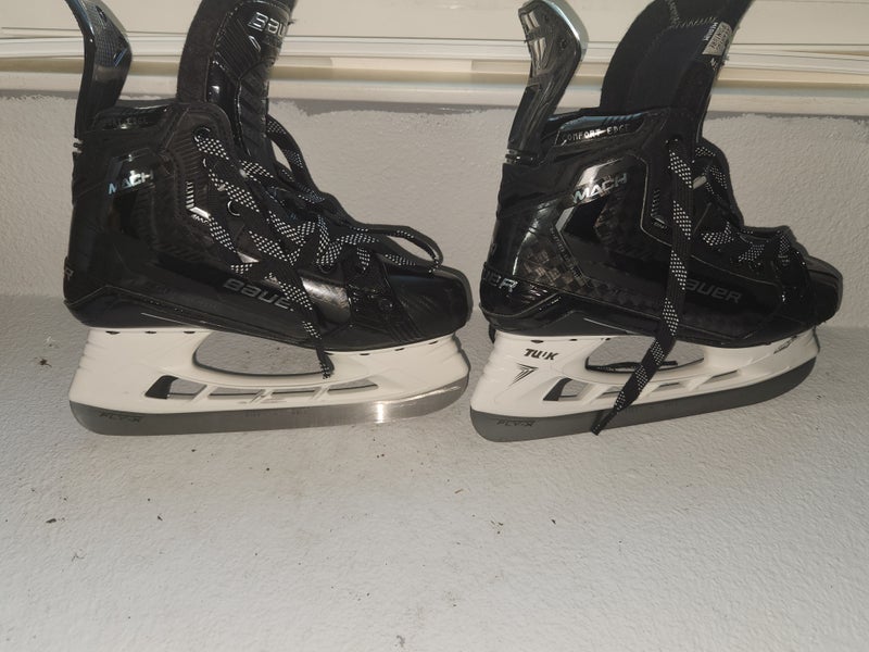 Used Bauer Supreme Mach Hockey Skates Size 5