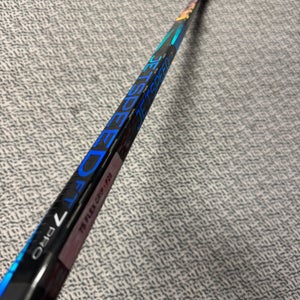 CCM Blue Jetspeed FT7 Pro 75 flex P28 curve left hand stick