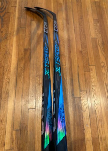 2 Pack New Senior CCM Right Handed P29 70 Flex Jetspeed FT7 Pro Hockey Stick