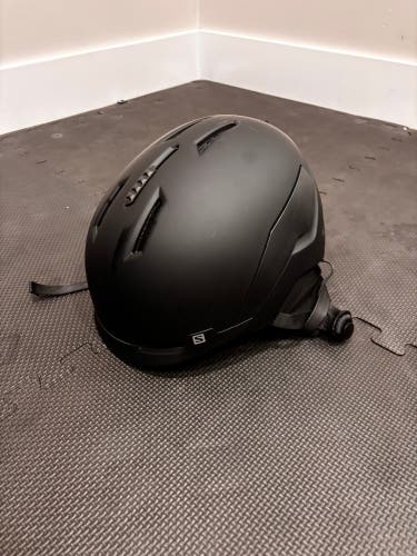 Men's Large Salomon Helmet