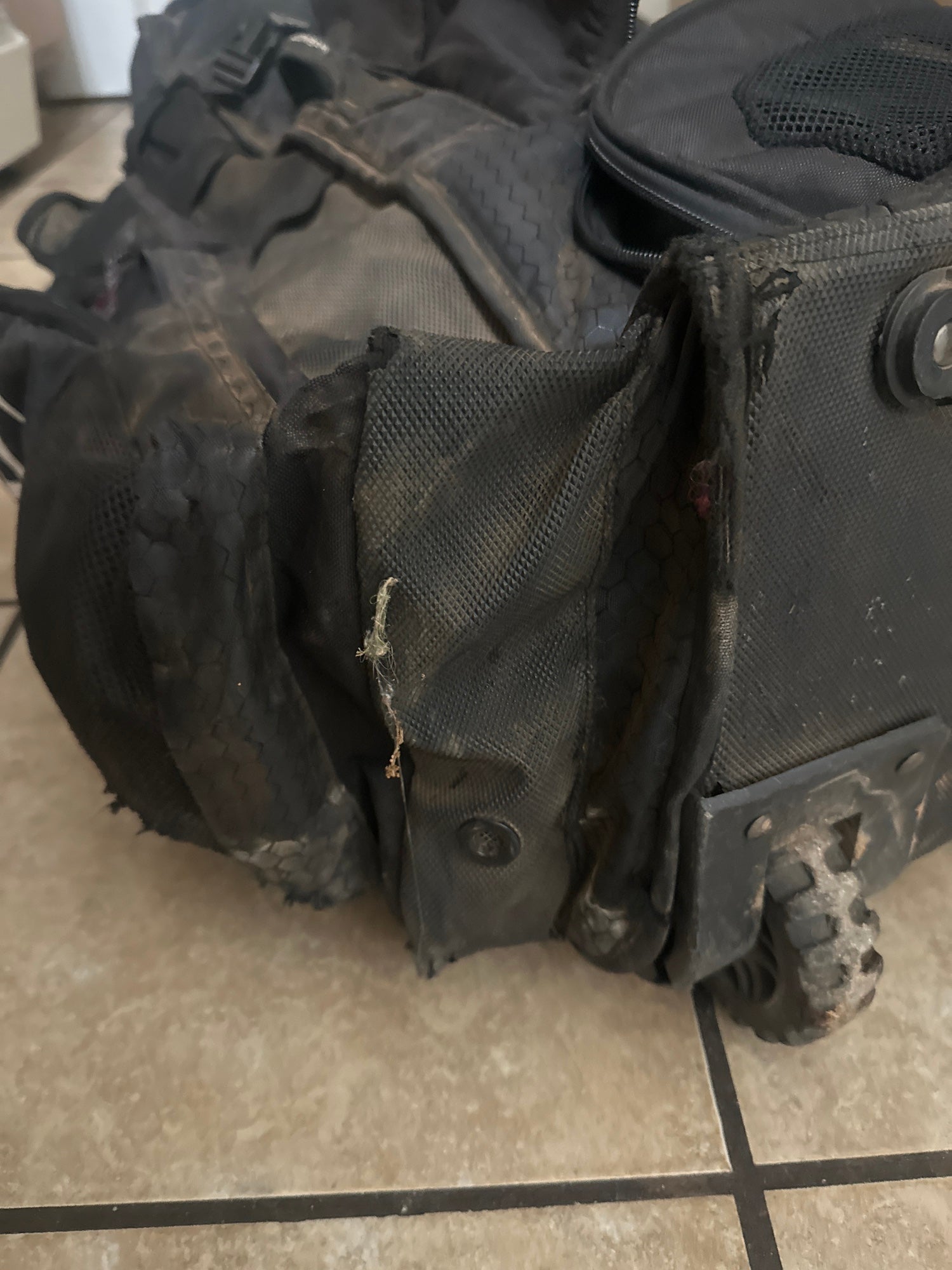 Baseball Backpack With Wheels Fanwoli Premium Leather Rolling Baseball Bag, Lightweight Softball Wheeled Softball Duffel - View #10