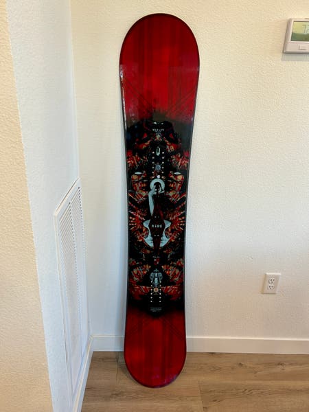 ride a snowboard without bindings New Unisex Ride Wild Life Snowboard All Mountain Without Bindings Medium  Flex Directional | SidelineSwap