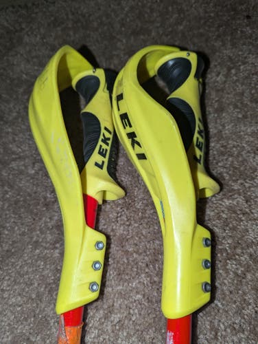 44in (110cm) Leki World Cup Lite SL Ski Poles with guards
