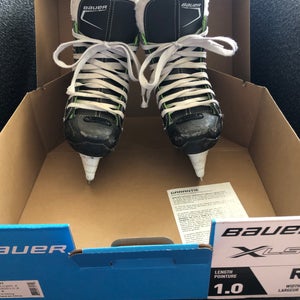 Used 2022 Bauer XLS Hockey Skates Regular Width Size 1