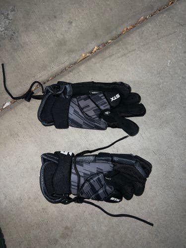 Used STX Stallion 75 Lacrosse Gloves Small