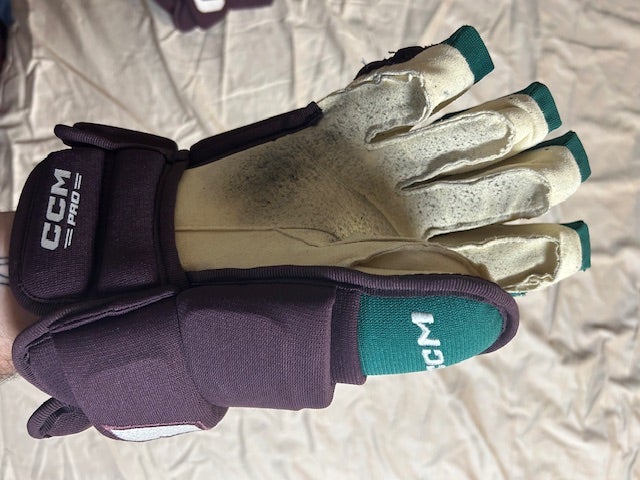 NHL Pro Stock Anaheim Mighty Ducks 30th Anniversary CCM HG97 Eggplant Teal Purple Hockey Gloves 13”