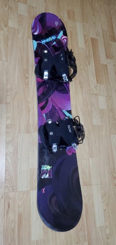 Used K2 lunatigue snowboard 138cm+Flow binding size Medium.