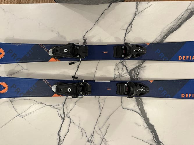Used Kids All Mountain With Bindings Skis, Defiance Size 114 Cm