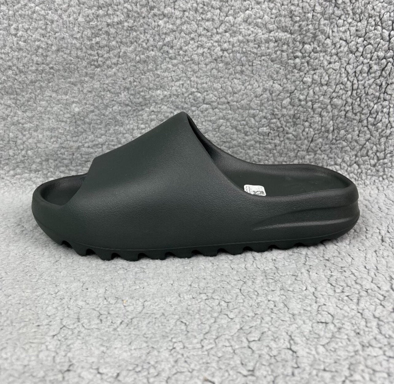 yeezy slides bone black