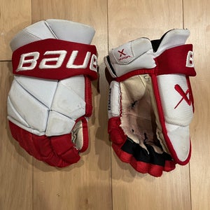Used Pro Stock Bauer Vapor Hyperlite Gloves 14” Boston University