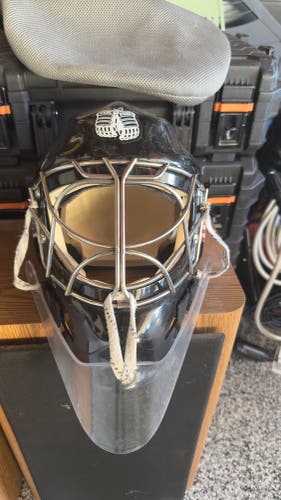 Large Senior Vaughn VM 7500 Goalie Mask