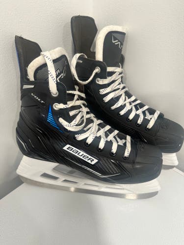 Barely Used Bauer Senior Size 9 Vapor VOLT Hockey Skates - $65