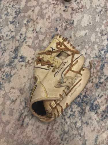 Used  Infield 11.5" Pro Baseball Glove