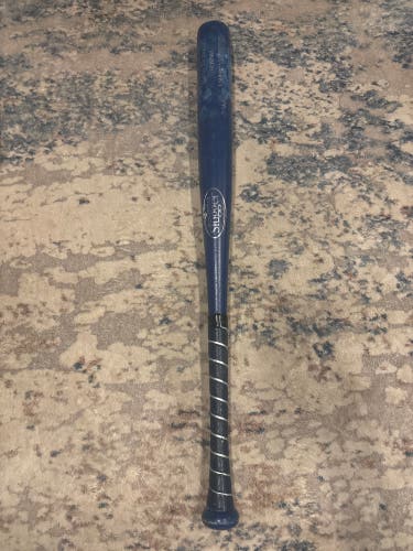 Used  Louisville Slugger (-11) 19 oz 30" Genuine Maple Series Bat