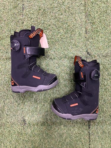 Used Kid's 12K Union Cadet Snowboard Boots