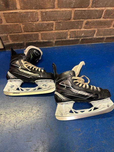 CCM RibCor Hockey Skates Regular Width 5 (Used)