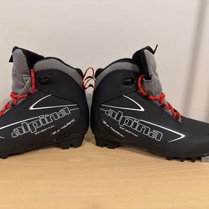 Size 3.0 Used Alpina Cross Country Ski Boots