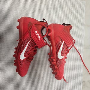 Nike Alpha Menace Pro 2 | Size 9 | Ready to Dominate the Field!