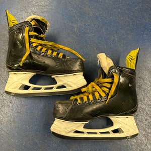 Bauer Ignite Pro Hockey Skates Regular Width Size 4 (Used)