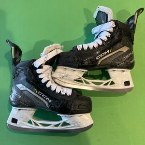 Used CCM Tacks AS580 Hockey Skates | Size 4 Intermediate