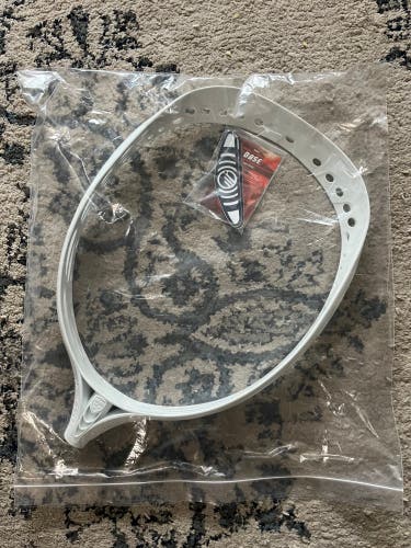 Maverick Base Goalie Head W/ Stringing Kit