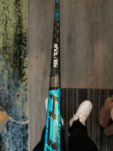 Used Bauer Right Handed P28 Twitch Hockey Stick