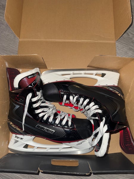 Used Bauer Regular Width  10 Vapor X2.7 Hockey Skates