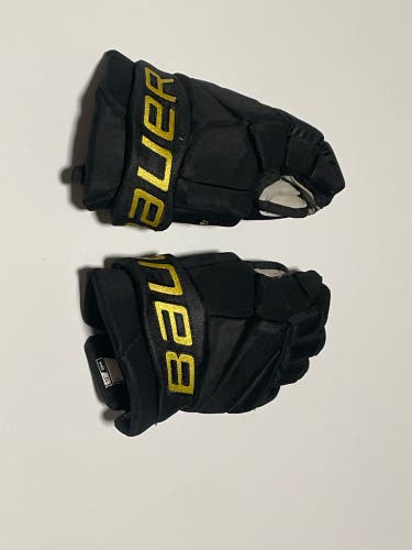 Used  Bauer 13" Vapor team pro Gloves