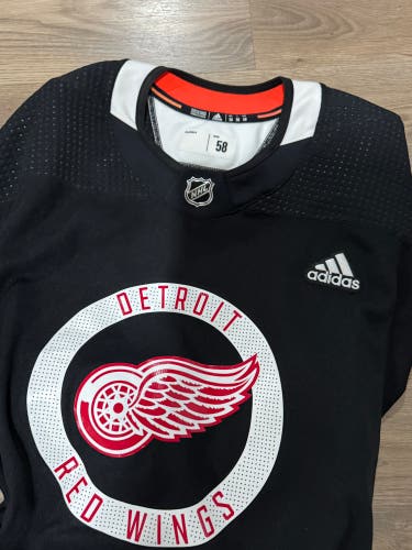 Adidas mic Detroit red wings practice jersey size 58