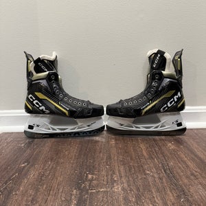 CCM AS-V Pro Senior Skates