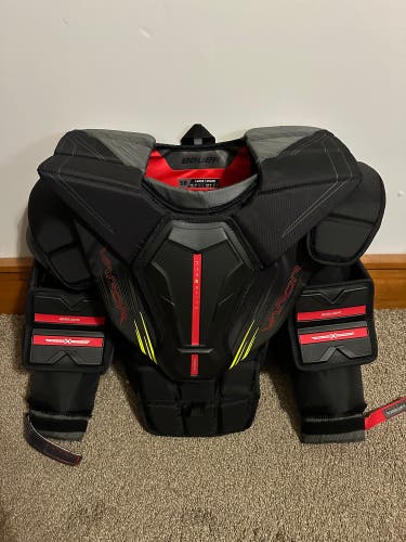 Used  Bauer Vapor Hyperlite 2 Goalie Chest Protector