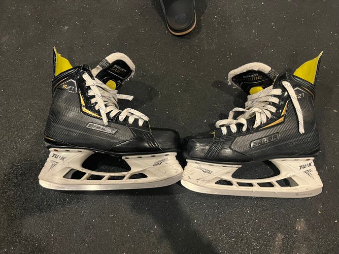 Used Bauer Regular Width 9.5 Supreme S27 Hockey Skates
