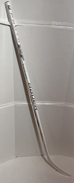 Like New Bauer Right Handed Custom PM9 White Proto R 87Flex tactile grip